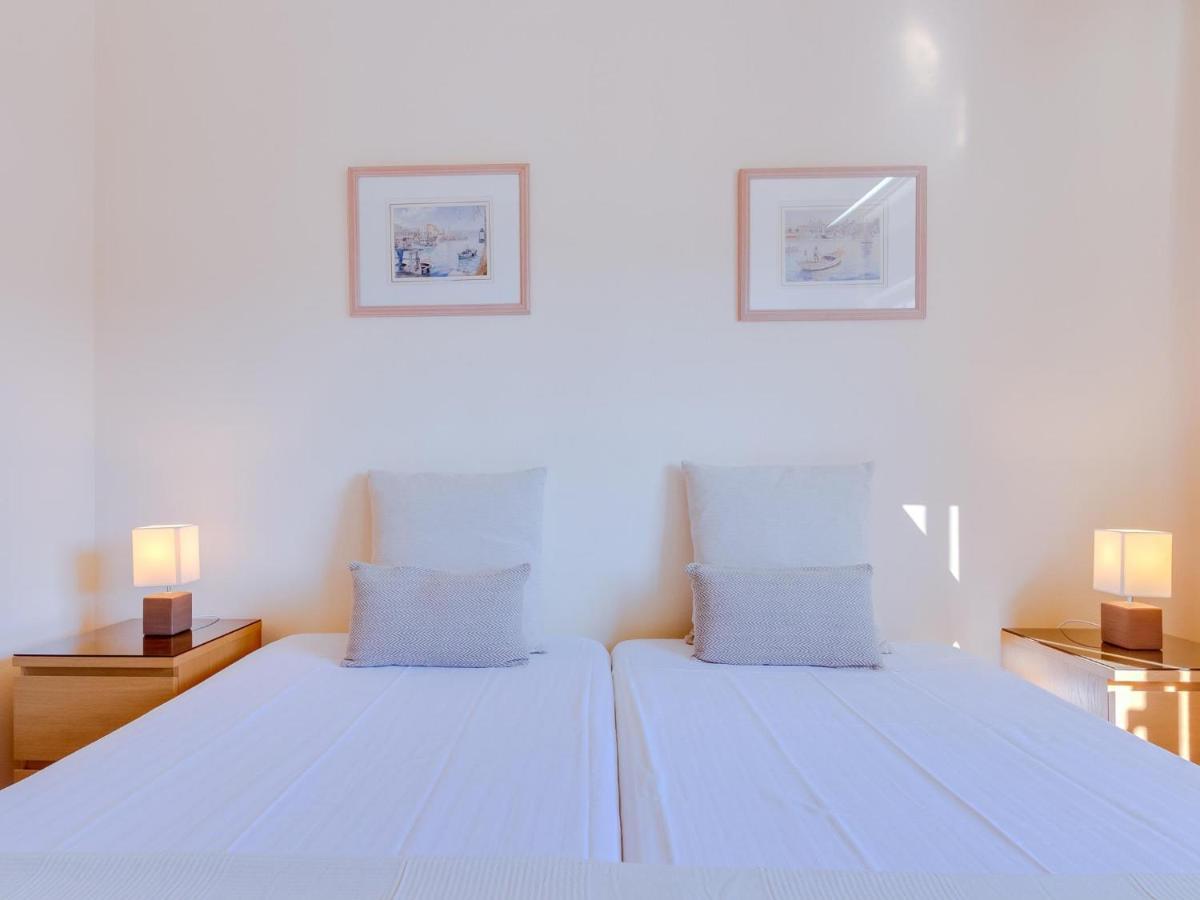 Al - Apartamento Pinhal Da Praia ヴィラモウラ エクステリア 写真